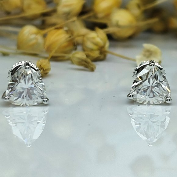 2 Ct Trillion Cut  VVS1 Clear White Moissanite Stud Earring - Picture 3 of 6